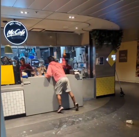 McDonalds Employee Throwing Drink at Customer
