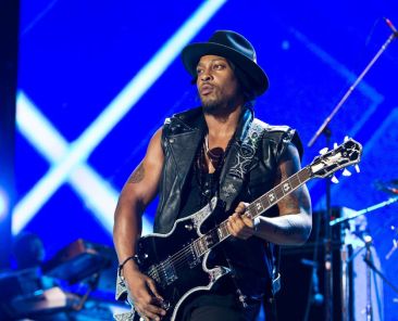 D’Angelo Is Operating on Unutilized Tune, Raphael Saadiq Says: ‘D’s In a Excellent Field’