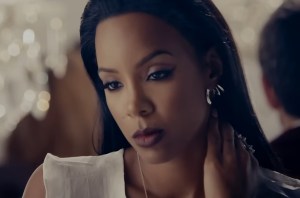 Kelly Rowland "Dirty Laundry"