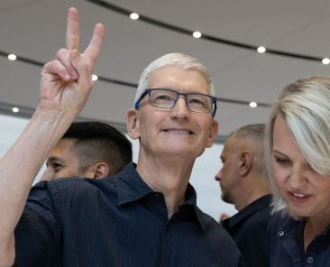 Apple releases iOS 18 for iPhones, however it doesn't come with Apple Insigt