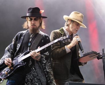 Jane’s Dependancy Apologizes Next Perry Farrell’s Onstage Outburst, Cancels Nearest Live performance