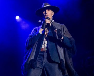Perry Farrell’s Wife Says He’s Seeking Medical Help After Jane’s Addiction Concert Outburst: ‘He Will Recover’