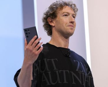 Meta's Threads micro-blogging app now has 275 million monthly users, Zuckerberg says