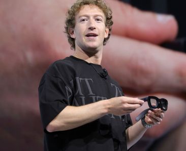 Mark Zuckerberg went all in on Meta's AI strategy this year. The pressure builds in 2025