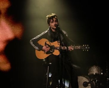 Timothée Chalamet Channels Bob Dylan as Musical Guest on ‘SNL’: Watch His Performances
