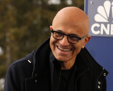 Microsoft stock slumps 5% on disappointing revenue outlook
