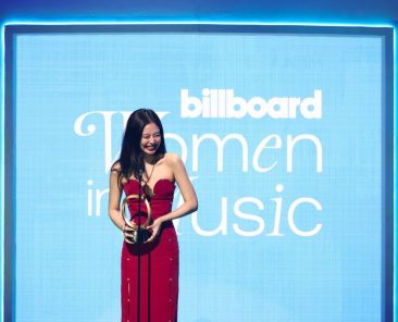 JENNIE Thanks Doechii & BLACKPINK Bandmates While Accepting Global Force at Billboard Women in Music 2025