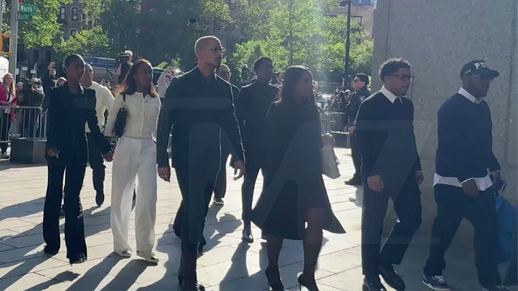 051225_diddy_court_arrivals_kal