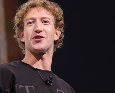 Meta Platforms jumps 5% on earnings beat, advertising resilience