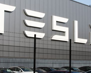 Tesla says it made its first driverless delivery of a new car to a customer