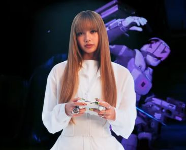 LISA Shows Off Her Gaming Skills in Latest PlayStation 5 Campaign