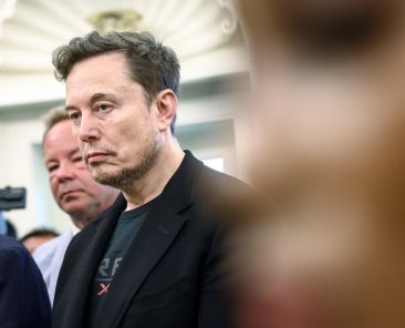 Tesla shares drop on Musk, Trump feud ahead of Q2 deliveries