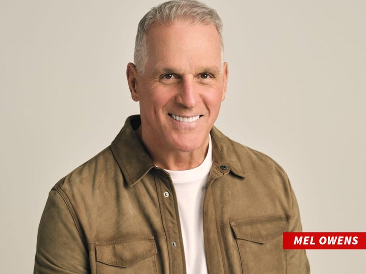 Mel Owens official Bachelor portrait 2