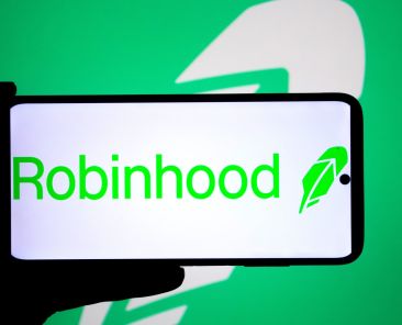 AppLovin and Robinhood added to S&P 500