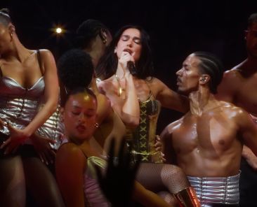 Ariana Grande Reacts to Dua Lipa’s ‘One Last Time’ Cover at Miami Tour Stop