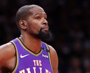 NBA star Kevin Durant can't unlock his Coinbase bitcoin account. His agent is thrilled