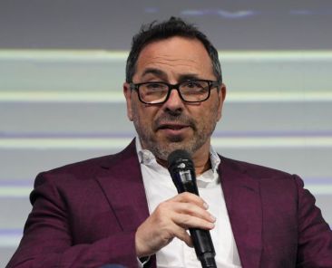 AI chipmaker Cerebras withdraws IPO