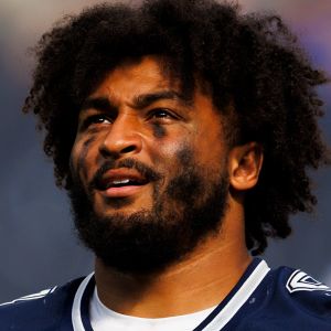 Cowboys Honor Marshawn Kneeland With Locker Before 'Monday Night Football'