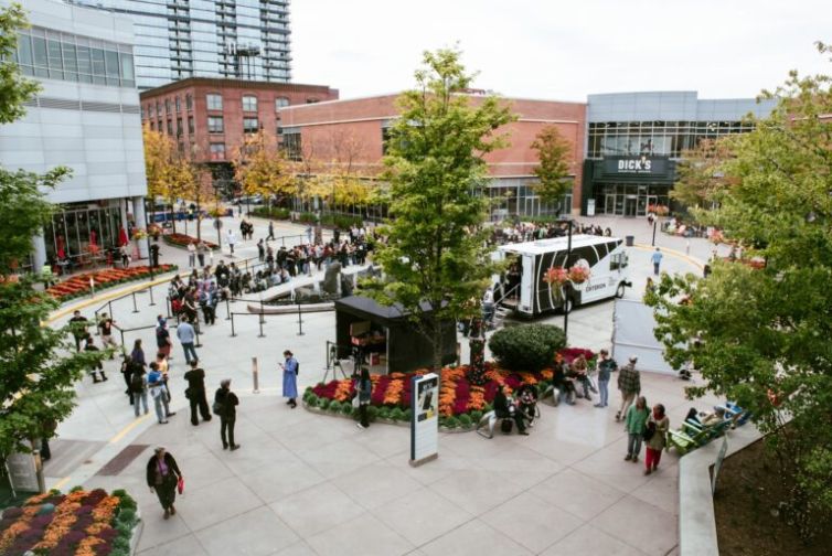 Criterion Mobile Closet Steered Through Chicago International Film Festival Amid An Intense Political Weekend | Features | Roger Ebert