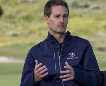 Snap shares rocket 20% on strong forecast, $400 million Perplexity deal