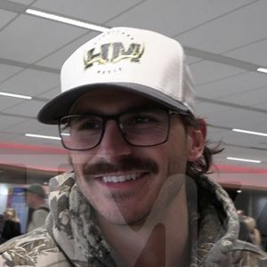 Country Star Tucker Wetmore Talks Magic Moves on Stage, Ladies Can't Get Enough