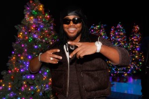 Leon Thomas Backstage at the iHeartRadio 102.7 KIIS FM's Jingle Ball 2025 Presented by Capital One held at Intuit Dome on December 05, 2025 in Los Angeles, California.