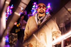 Sean Paul Backstage at the iHeartRadio 102.7 KIIS FM's Jingle Ball 2025 Presented by Capital One held at Intuit Dome on December 05, 2025 in Los Angeles, California.