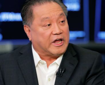 Broadcom tumbles 11% despite blockbuster earnings as 'AI angst' weighs on Oracle, Nvidia