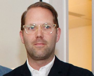 Design executive behind 'Liquid Glass' is leaving Apple