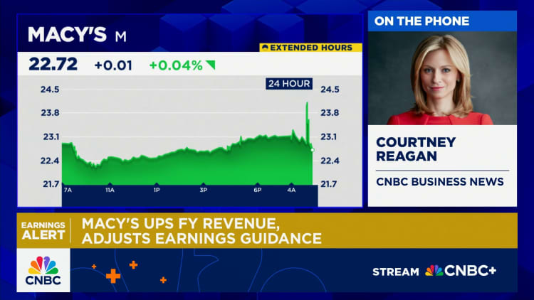 Macy’s posts strongest growth in more than 3 years, but strikes cautious note on holidays
