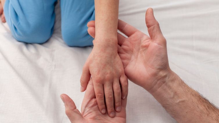 Major measles outbreak leads to hundreds quarantined in US county, officials say 