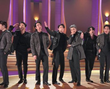 BTS Arirang World Tour Dream Setlist