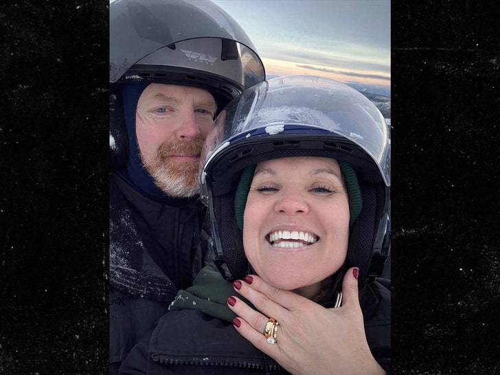 leslie davis and fiance Don Reidy got engaged 3