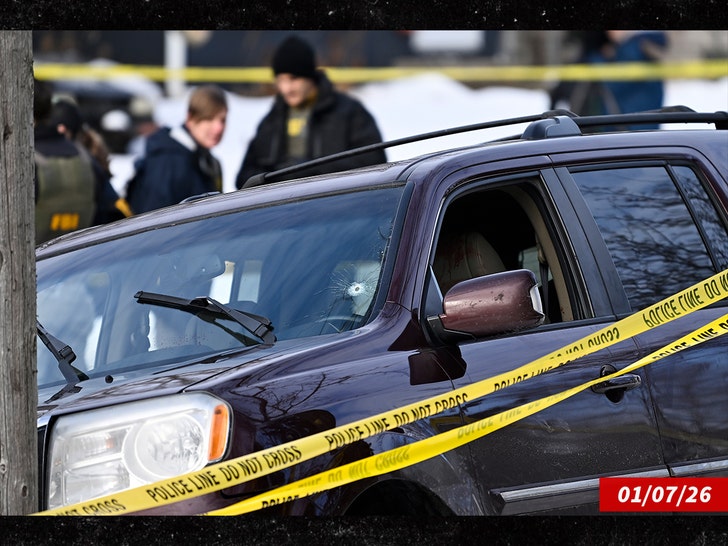 Minneapolis woman shot ice sub getty swipe