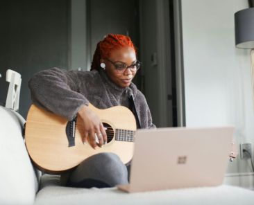 10 Best Ways for Indie Artists to Promote Their Music Online