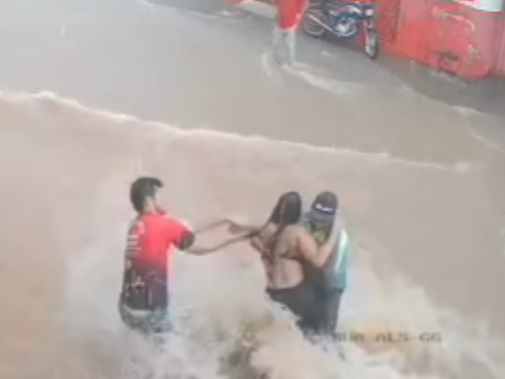 021226 flood rescue sub2