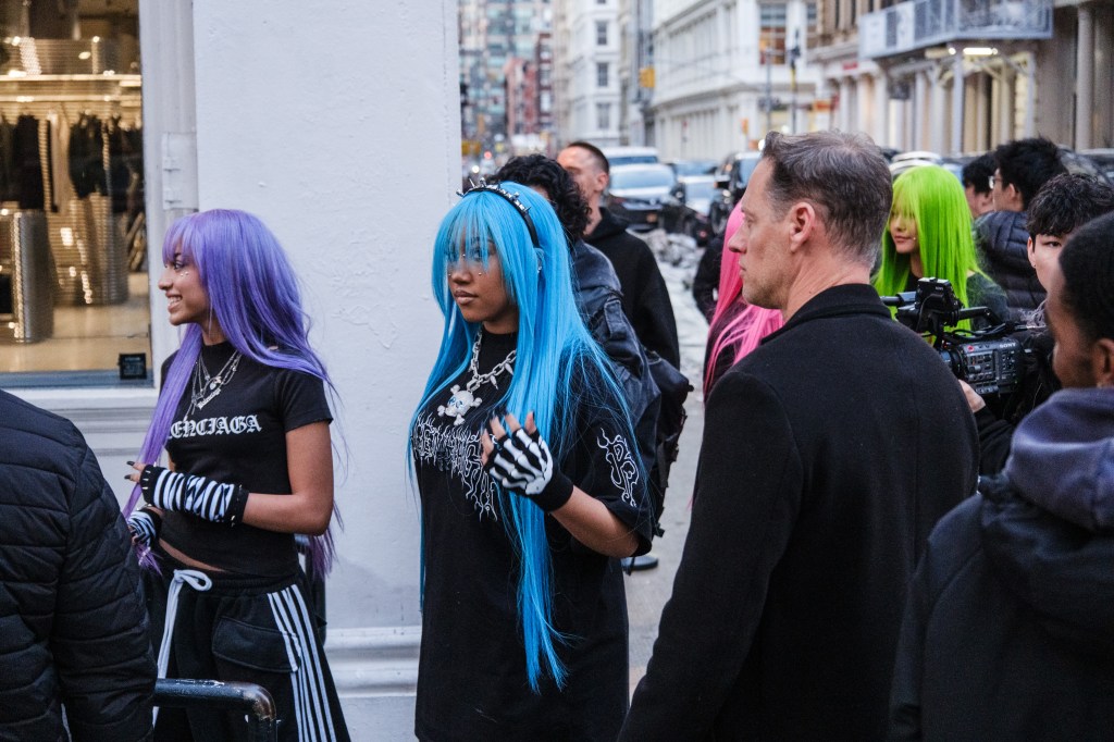 North West and her friends dress in alt fashions while shopping in NYC.