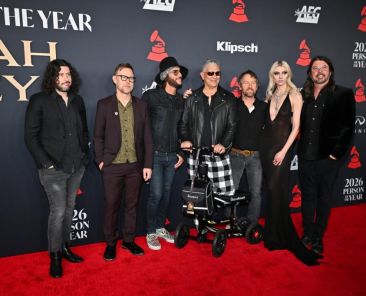 Foo Fighters Preview Batch of Riotous New Songs From Untitled 12th Album on Interactive Throwback Site