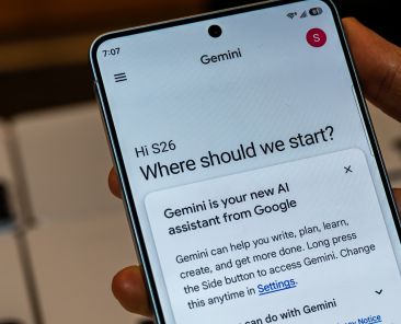 Samsung's S26 gives an advance look at what the Google-powered Apple Siri could do