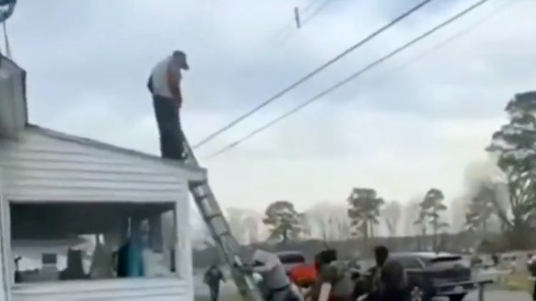 ICE Says Maryland Homeowner Didn't Tip Them Off To Migrants She Hired