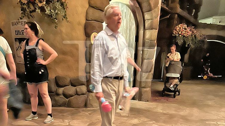 Sen. Lindsey Graham Poses With Shotgun Amid Backlash Over Disney Photos