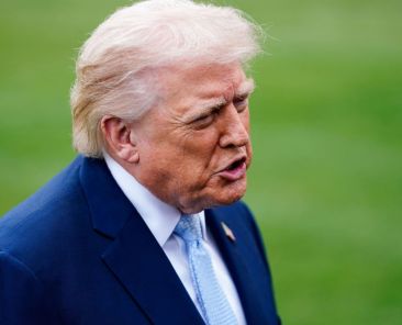 Trump threatens to deploy ICE agents to airports if DHS shutdown doesn't end, while Elon Musk offers to cover TSA agents' pay