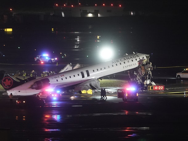 ir Canada Express Crash at LaGuardia Airport getty 2