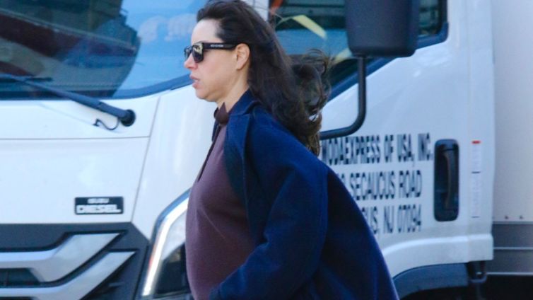 Aubrey Plaza Flaunts Baby Bump for First Time While Out in NYC, Pics & Video