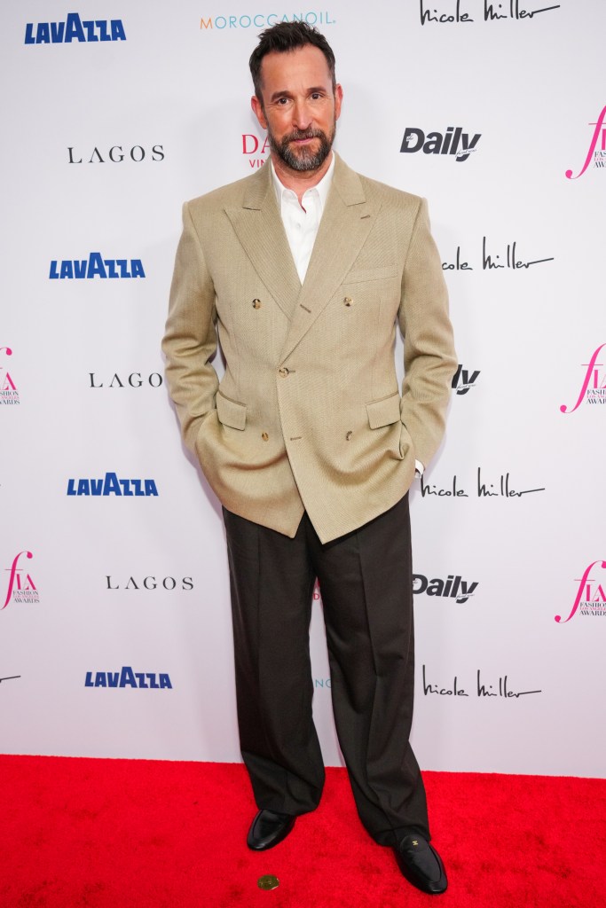 Noah Wyle attends the Fashion Los Angeles Awards