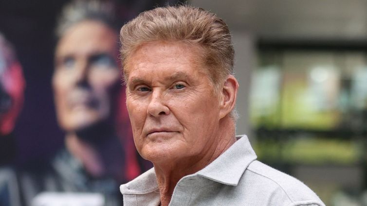 David Hasselhoff Sparks Health Concerns Using a Walker, But He's Fine