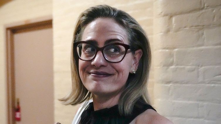 Kyrsten Sinema No Longer Sleeping With Married Man, BF’s Divorce Finalized