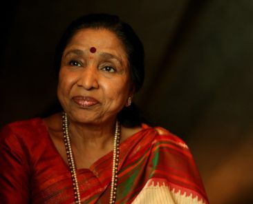 Asha Bhosle, One of India’s Most Versatile Bollywood Singers, Dies at 92