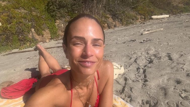 Jordana Brewster Hot Shots to Kick Off Her 46th Birthday!