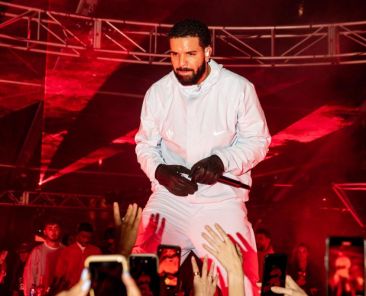 Drake Sets ARIA Chart Record